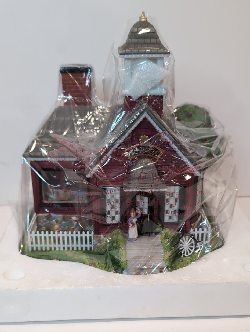 New Partylite Olde World Village School House Tea Light House P7963